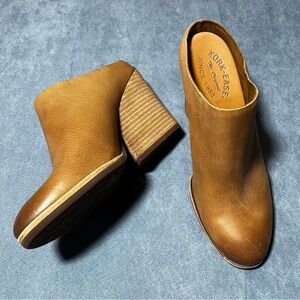 Kork-Ease Brown Leather Challis Mules Clogs Sz 8M Chunky Heels Boho Modest